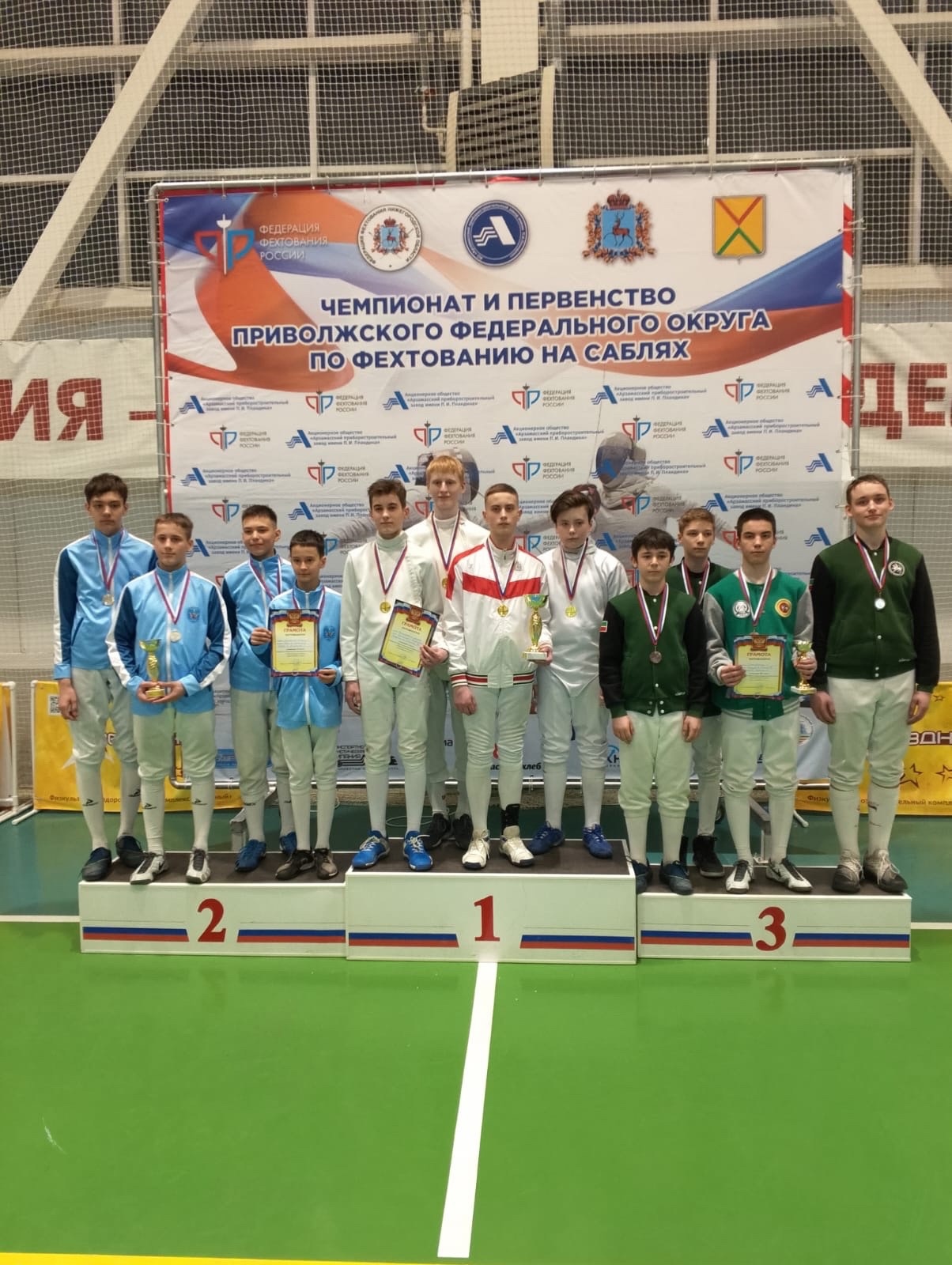 Саблисты до 12 и 15 лет открыли медальную серию на первенстве ПФО
