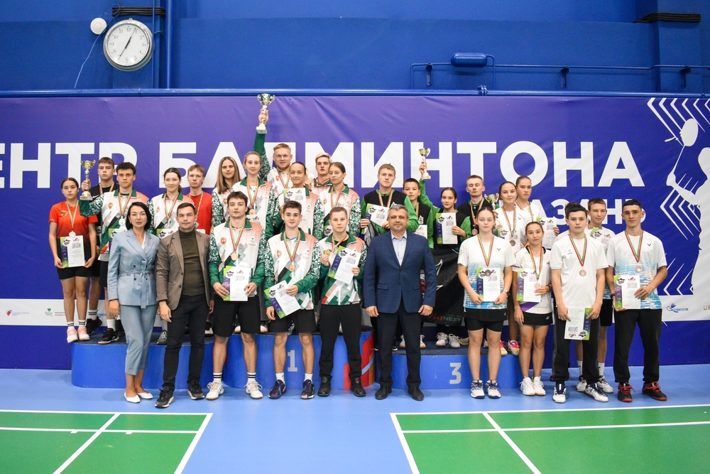 Казань - победитель лично-командного Чемпионата РТ по бадминтону