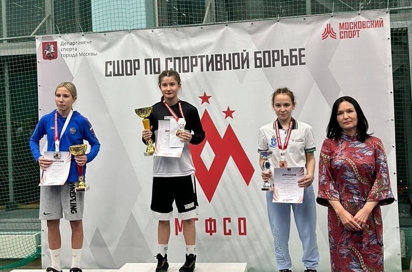 Спортсменки из Татарстана - победители ВС по борьбе