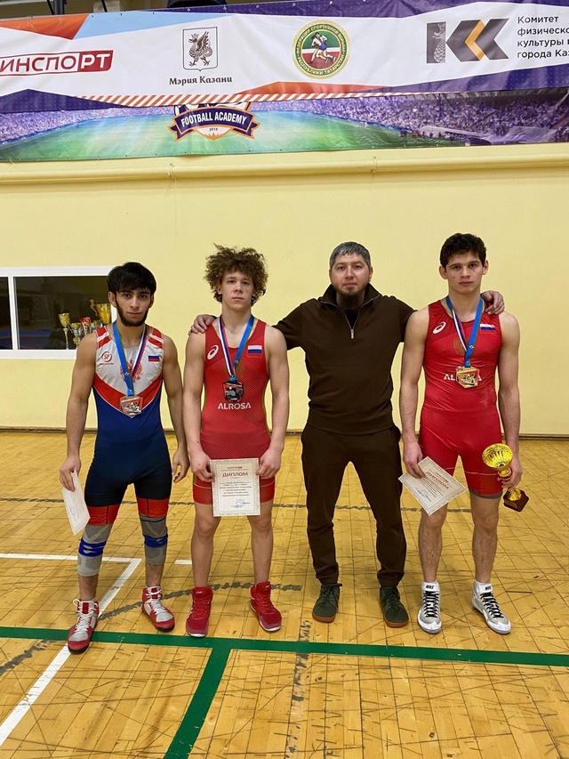 Семеро борцов из Татарстана - призеры Первенства ПФО