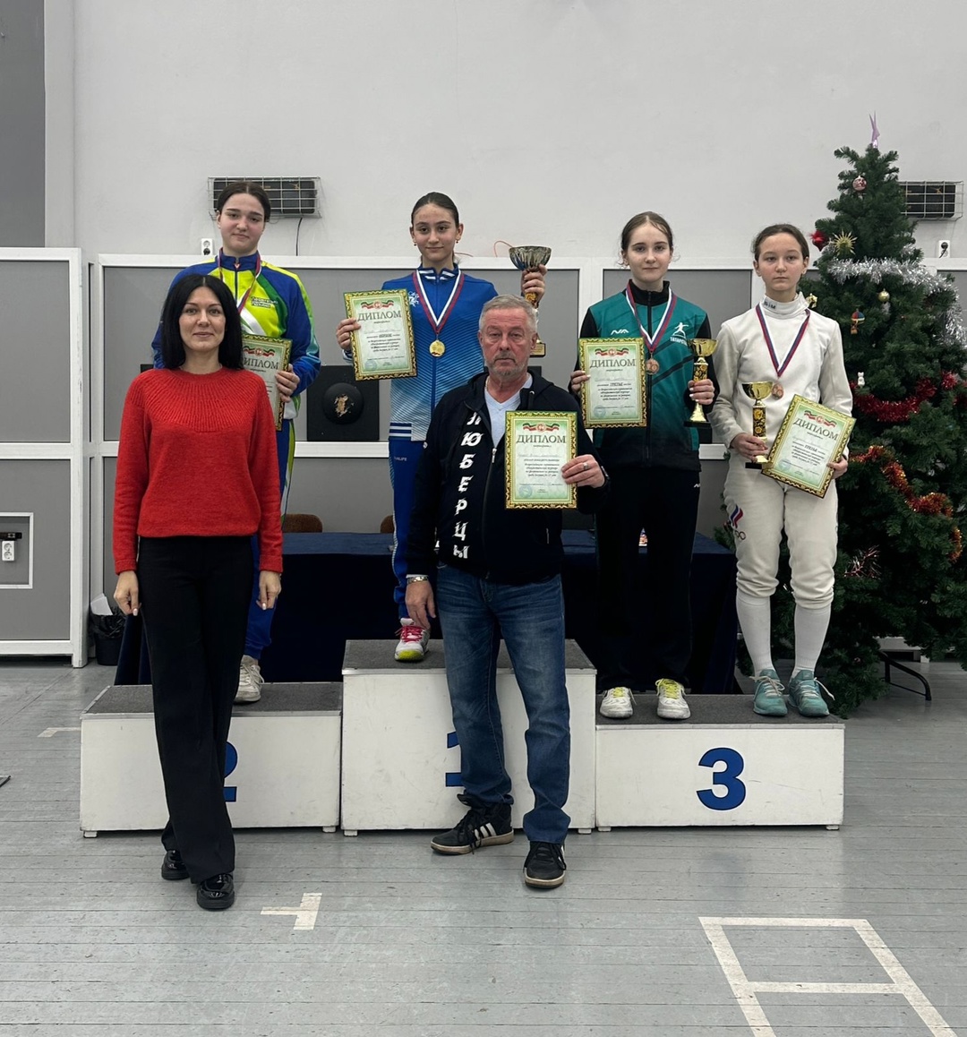 Рапиристки из Татарстана на пьедестале