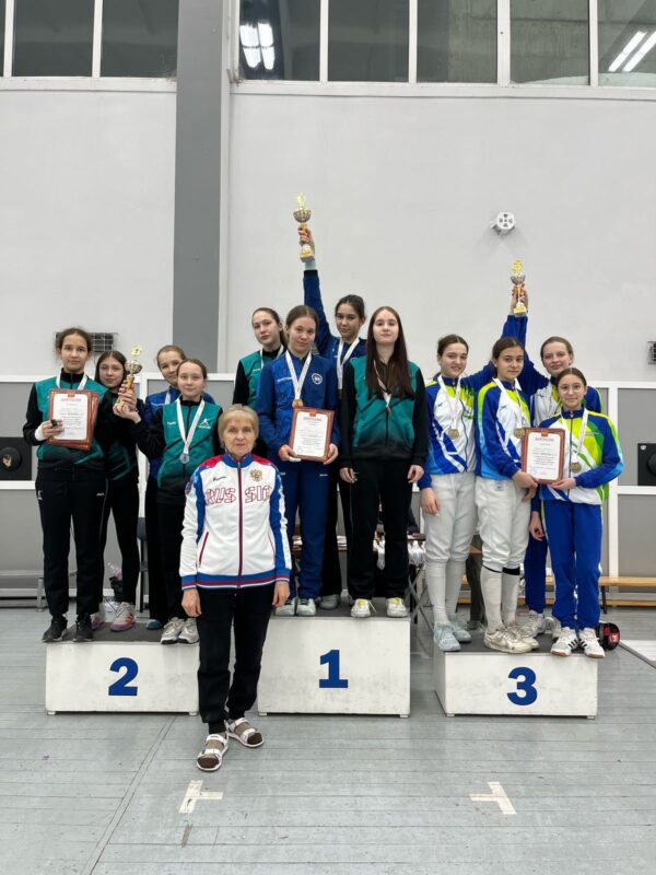Медали всех цветов на Первенстве ПФО по фехтованию