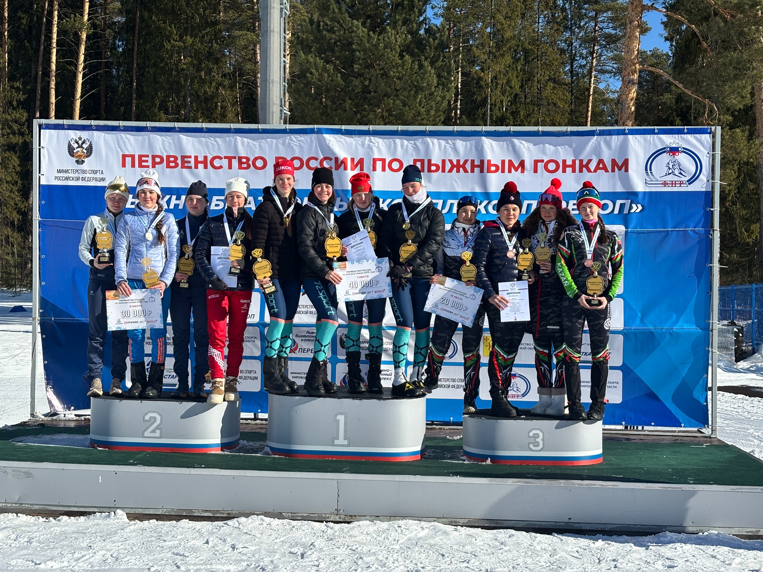 Юниоры и взрослые лыжники разыграли очередные медали