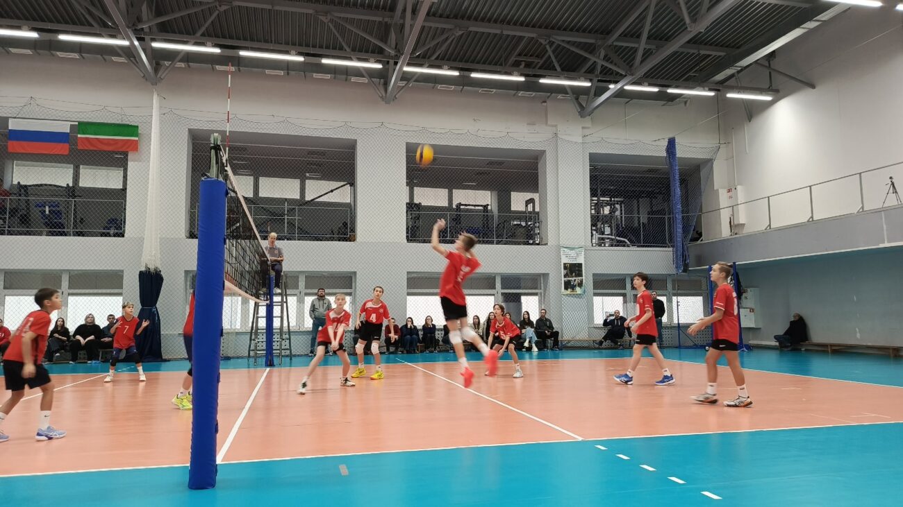 Волейболисты "Юности" вновь на первом