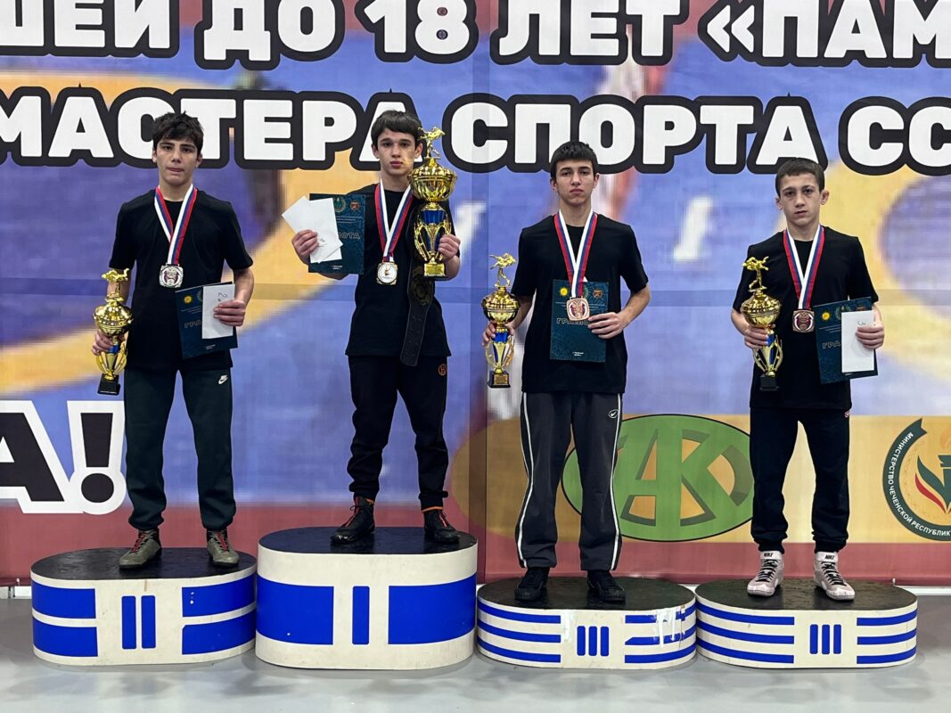 Борцы из Татарстана на высоте