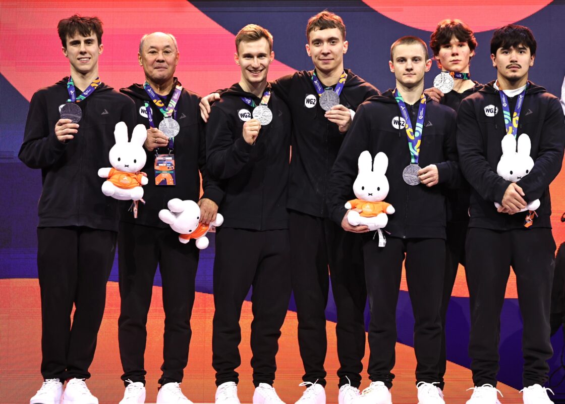 Даниел Маринов - серебряный призер Чемпионата мира по спортивной гимнастике 2026